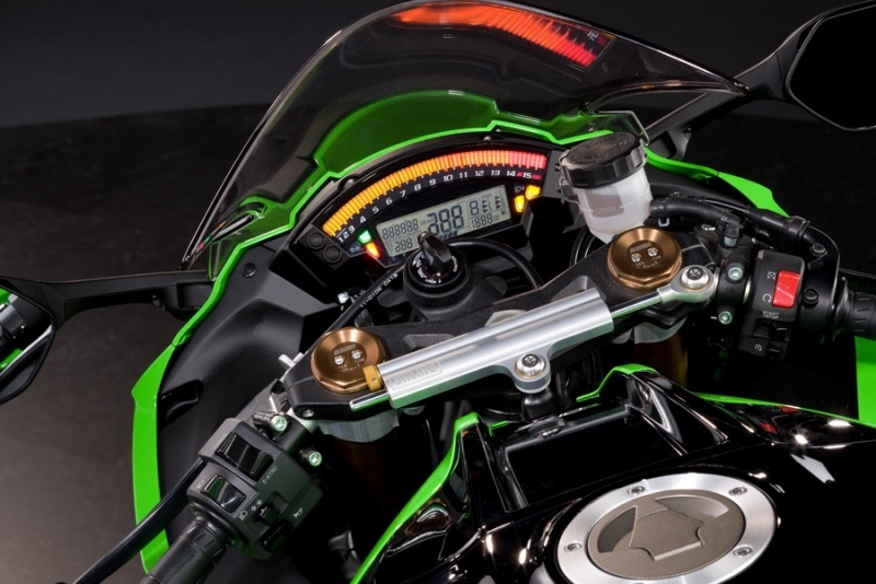 Kawasaki ZX-10R v akci - 7 - zx 10R 3