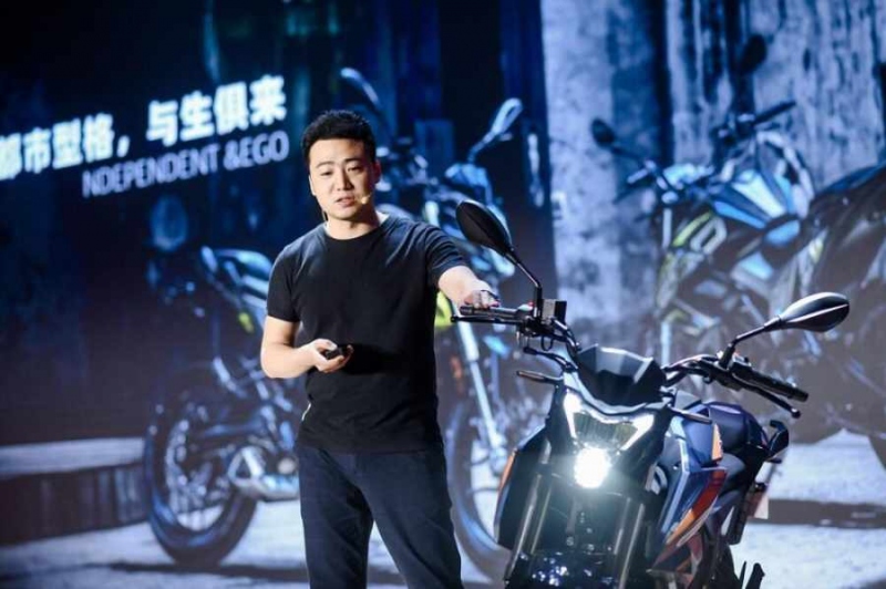 Zongshen Cyclone RX6: s motorem z Nortonu - 2 - 2 Zongshen Cyclone RX6 (4)