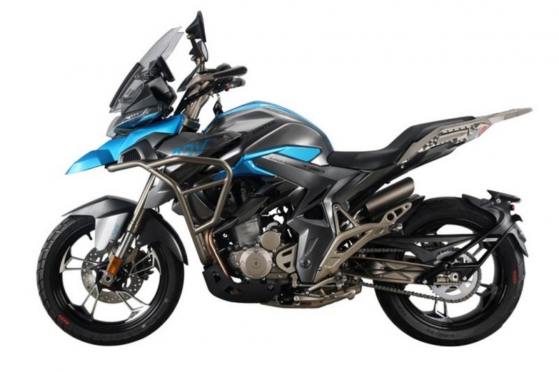 Zontes 310 T: lehké cestovní enduro - 3 - 1 Zontes 310 T (2)