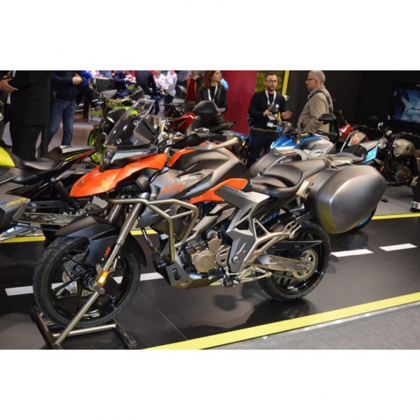 Zontes 310 T: lehké cestovní enduro - 8 - 1 Zontes 310 T (11)