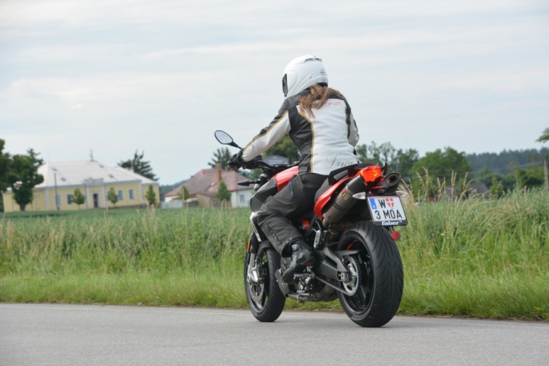 Test Aprilia Shiver 900: dvouválcová radost - 20 - 1 2020 Aprilia Shiver 900 test (24)