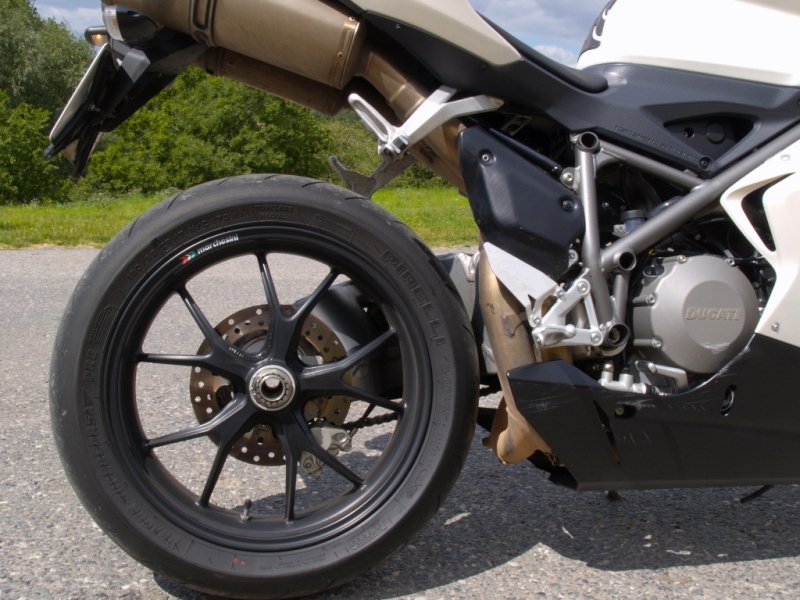 Ducati 848: bílá kráska - 5 - _8059790