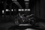 1 BMW HP4 RACE3