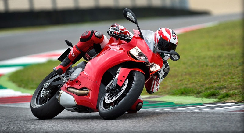 Ducati Panigale 899: nástupce modelu Evo 848 - 2 - Ducati Panigale 899 Ducati 899 Panigale04