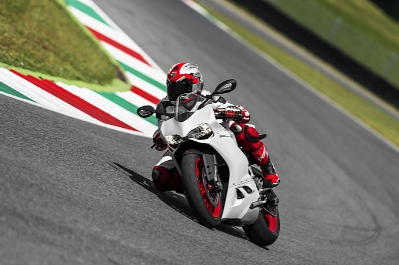 Ducati 899 Panigale: české odhalení - 1 - Ducati Panigale 899 Ducati 899 Panigale02
