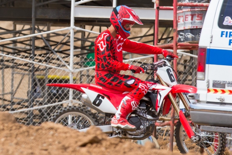 Honda CRF 450 R 2017: oficiálně představena - 6 - 1 Honda 2017 CRF 450 R23