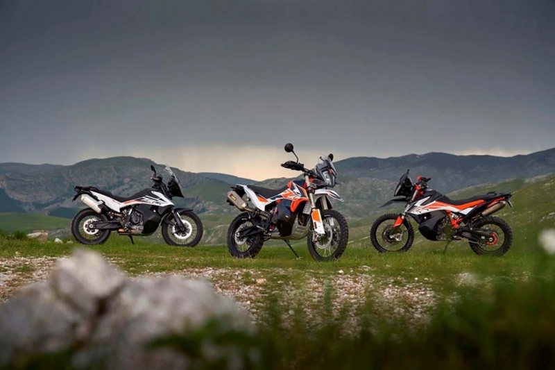 KTM 790 Adventure R Rally: ještě víc off-road - 1 - 1 KTM 790 Adventure R Rally (12)