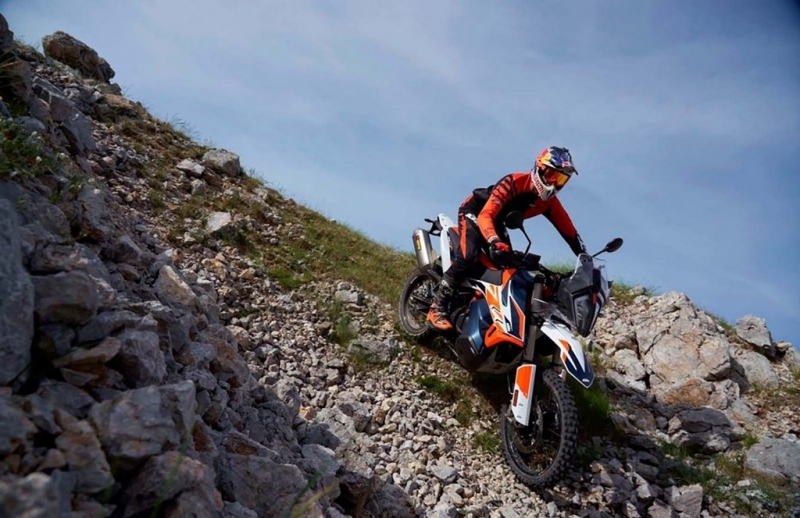 KTM 790 Adventure R Rally: ještě víc off-road - 6 - 1 KTM 790 Adventure R Rally (3)