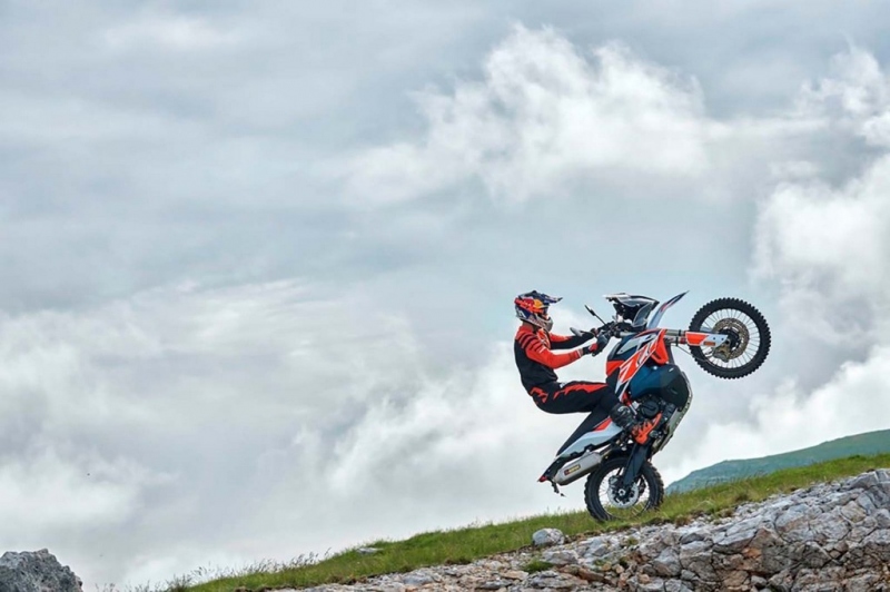 KTM 790 Adventure R Rally: ještě víc off-road - 7 - 1 KTM 790 Adventure R Rally (4)