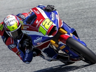 Hlavní obrázek k článku: Salač má Pole Position v Moto2