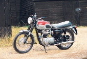 1 Triumph Bonneville