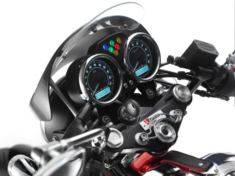 Moto Guzzi V7 Racer: limitovaná edice - 16 - V7RACER18