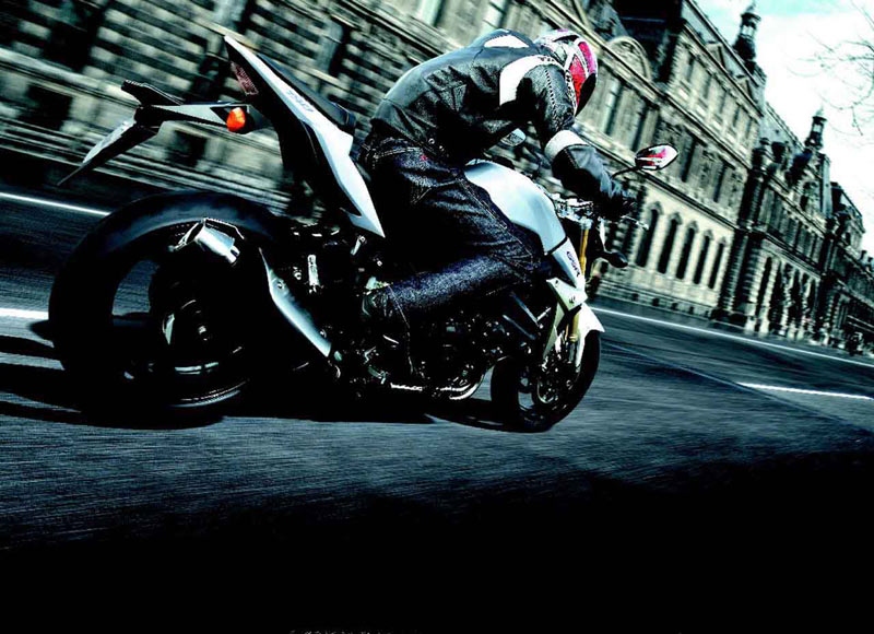 Suzuki GSR 750 odhalena - 2 - gsr 750