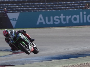 Jonathan Rea prvním vítězem v Assenu, 17. Ježek 