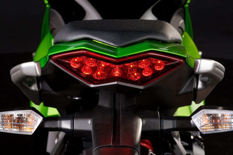 Kawasaki Z1000 SX: SeXy lidovka  - 15 - ZSX