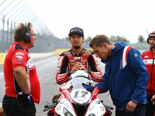 Jak vlastně probíhá Rookie sezóna Karla Abrahama v šampionátu WorldSBK?