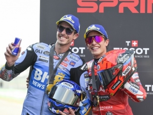 Sprint Race pro #93, druhý #73 - čtvrtý senzačně Ogura