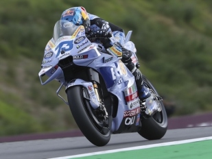 Pátku vévodil Alex Marquez, 17. Bulega