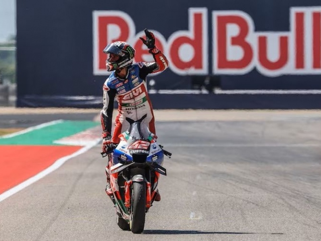 Senzačním vítězem na COTA Alex Rins × Motoforum.cz