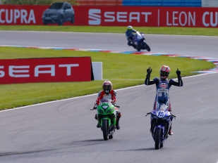 76/1000 sekundy rozhodovalo o vítězství v WorldSSP 300: Alfonso Coppola 