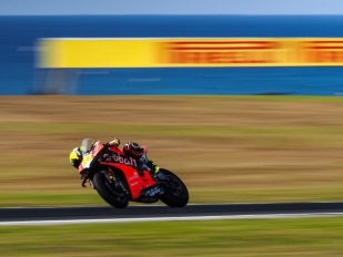 Alvaro Bautista 76. vítězem v závodech WorldSBK