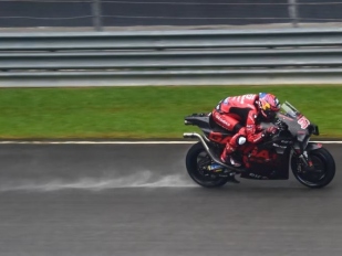 Hlavní obrázek k článku: Shakedown test v Sepangu: 2. den prší