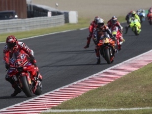 Vítězem Sprintu Bagnaia, Martin crash