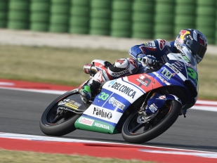Pátku v Moto3 vévodil Bastianini, Kornfeil v Top-5 