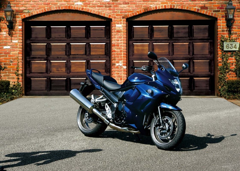 Suzuki GSX1250FA: Bandit s cestovními geny - 1 - big_suzuki_gsx1250f_2010_09a