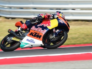 Pole Moto3 pro Bindera, skvělý Kornfeil čtvrtý