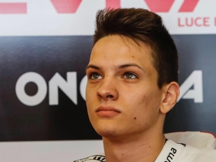 Bruno Ieraci dalším týmovým kolegou Pelikánové