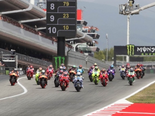 Z Le Mans se cirkus zvaný MotoGP vydal hned do Barcelony