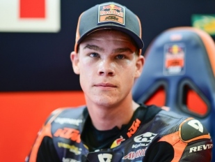 Moto2: V Silverstone bez Veijera, Darryna Bindera. Huertase a Estriga