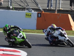 Souboj dvou generací: Troy Corser proti Tomu Sykesovi