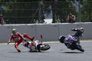 crash barcelona lorenzo a iannone 3