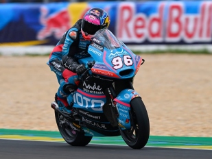 Hlavní obrázek k článku: Vítězem Moto2 Holgado, 15. Salač