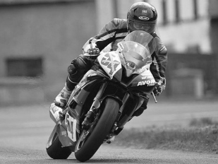 Smrtelná havárie při Tandragee 100