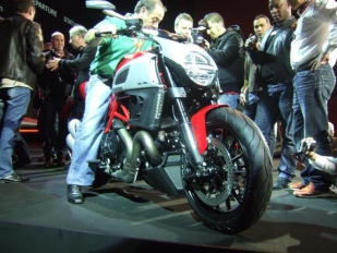 Ducati Diavel: horká předpremiéra 