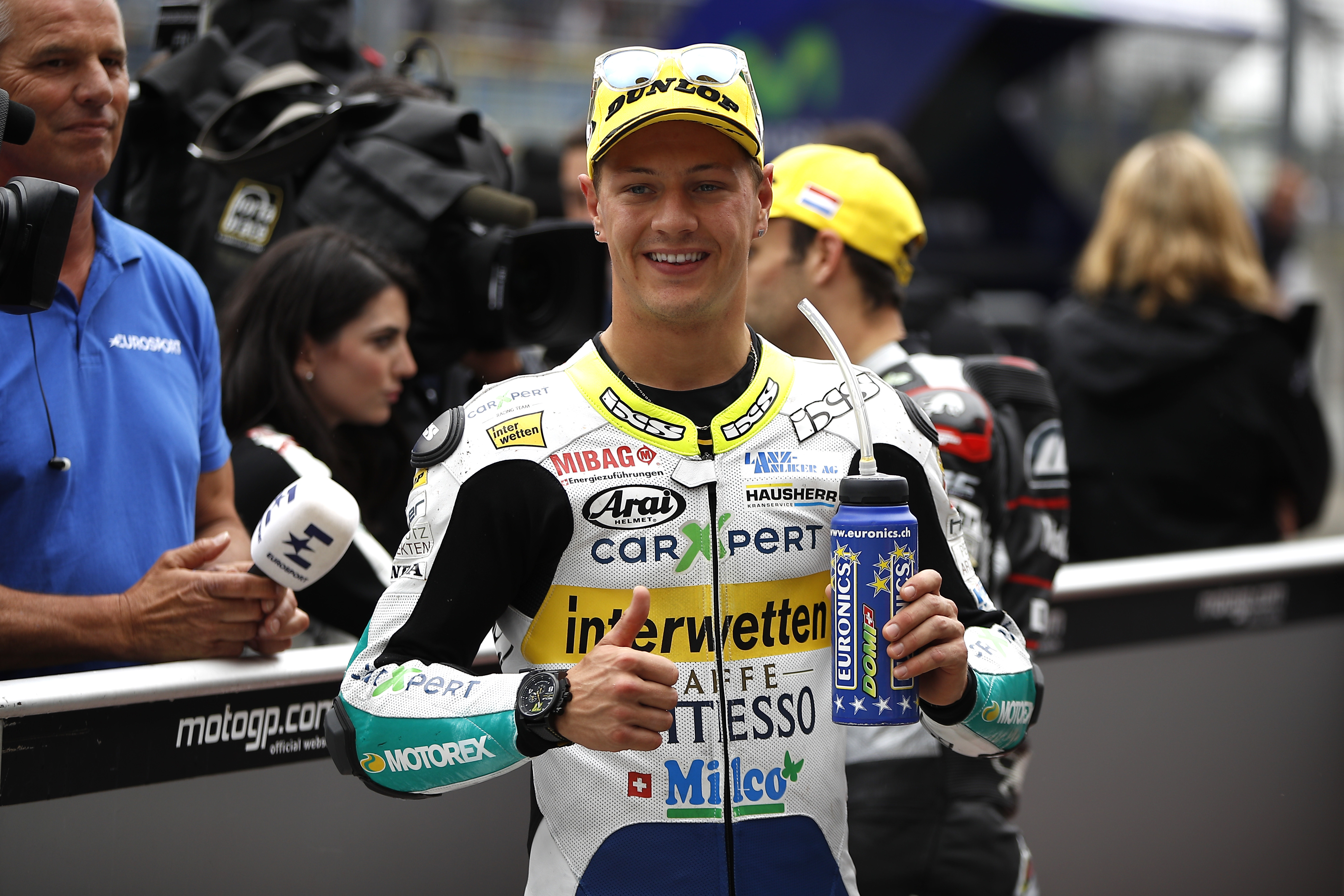 Také Dominique Aegerter je zraněn