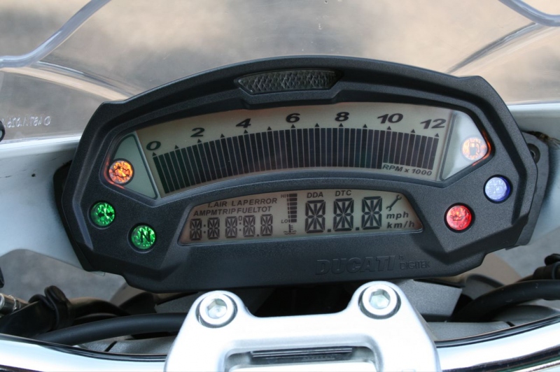 Test Ducati Monster 696: anatomie krásy - 7 - duc696_666210