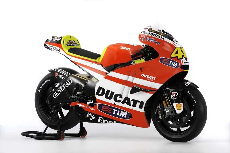 Ducati Desmosedici GP11 - 11 - gpd