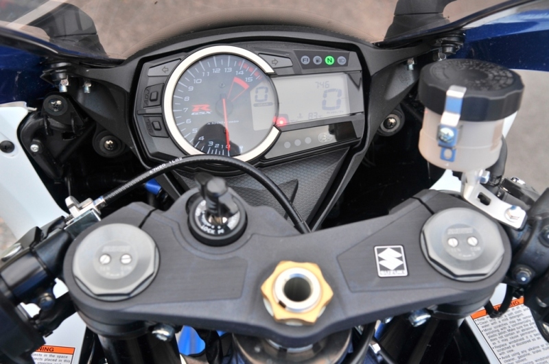 Test Suzuki GSX-R 1000: z jiné planety - 4 - gsxr10002012 gsxr1000120105