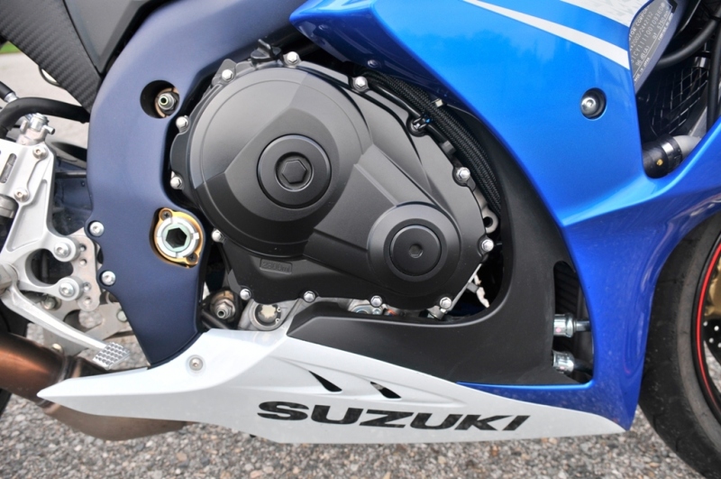 Test Suzuki GSX-R 1000: z jiné planety - 8 - gsxr10002012 gsxr1000120109