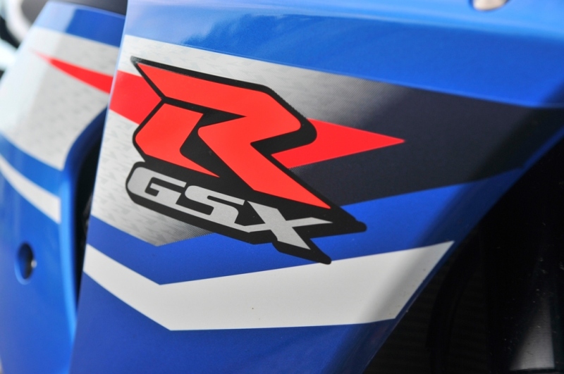 Test Suzuki GSX-R 1000: z jiné planety - 11 - gsxr10002012 gsxr1000120112