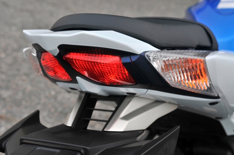 Test Suzuki GSX-R 1000: z jiné planety - 12 - gsxr10002012 gsxr1000120113
