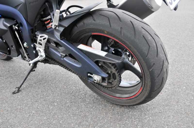 Test Suzuki GSX-R 1000: z jiné planety - 15 - gsxr10002012 gsxr1000120116