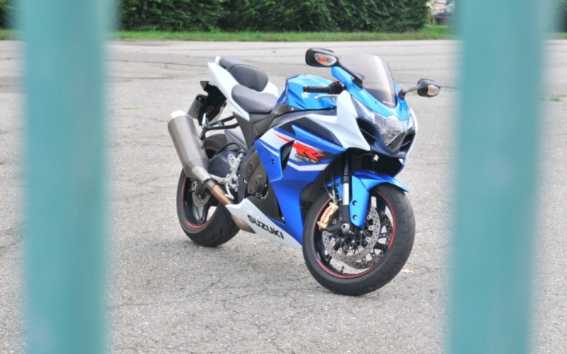 Test Suzuki GSX-R 1000: z jiné planety - 15 - gsxr10002012 gsxr1000120116