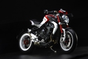 1 hamilton-MV-Agusta-Brutale-800-Dragster-RR