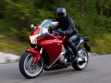 honda_vfr1200f_2009_08