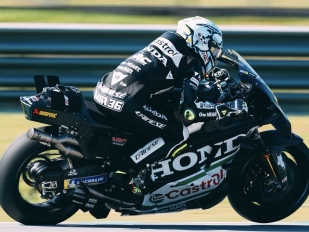 Hlavní obrázek k článku: 2. den testů v Sepangu ovlivnil déšť